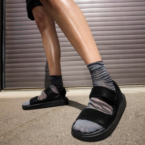 Nike Women’s Calm Strap Sandals Shoes Black FJ6043-001, Size 10 (New in Box) - Picture 2 of 16